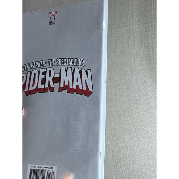 SDCC 2018 Peter Parker The Spectacular Spider-man #307 Skottie Young Variant - Picture 12 of 15
